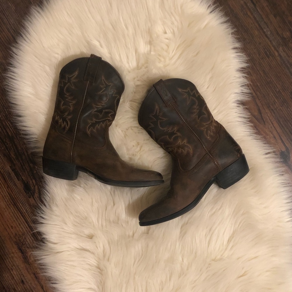 Kids Ariat boots